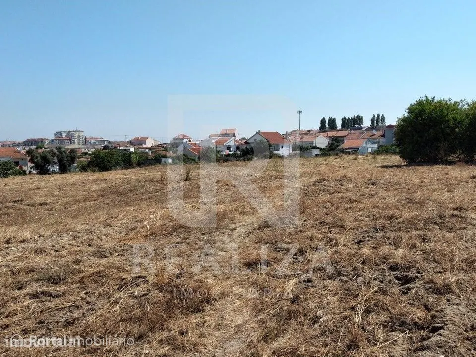 Terreno em Foros de Amora
