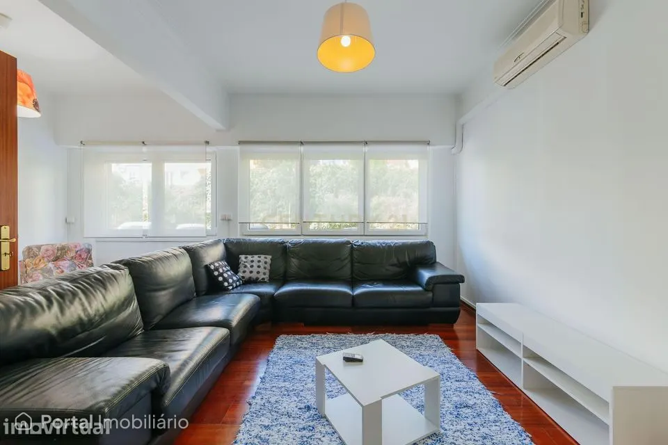 Apartamento T2 em Arroios com Terraço, Lisboa - Localização Central e