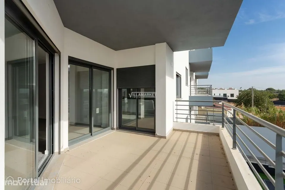 Últimos apartamentos T3 novos disponíveis inseridos em Condomínio com