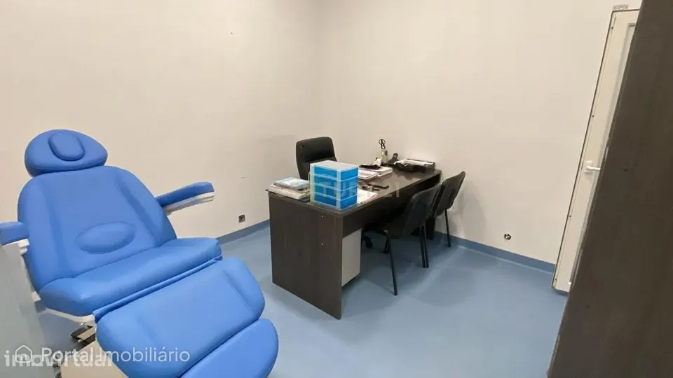 Clínica Renovada em Setúbal - Oportunidade Única!