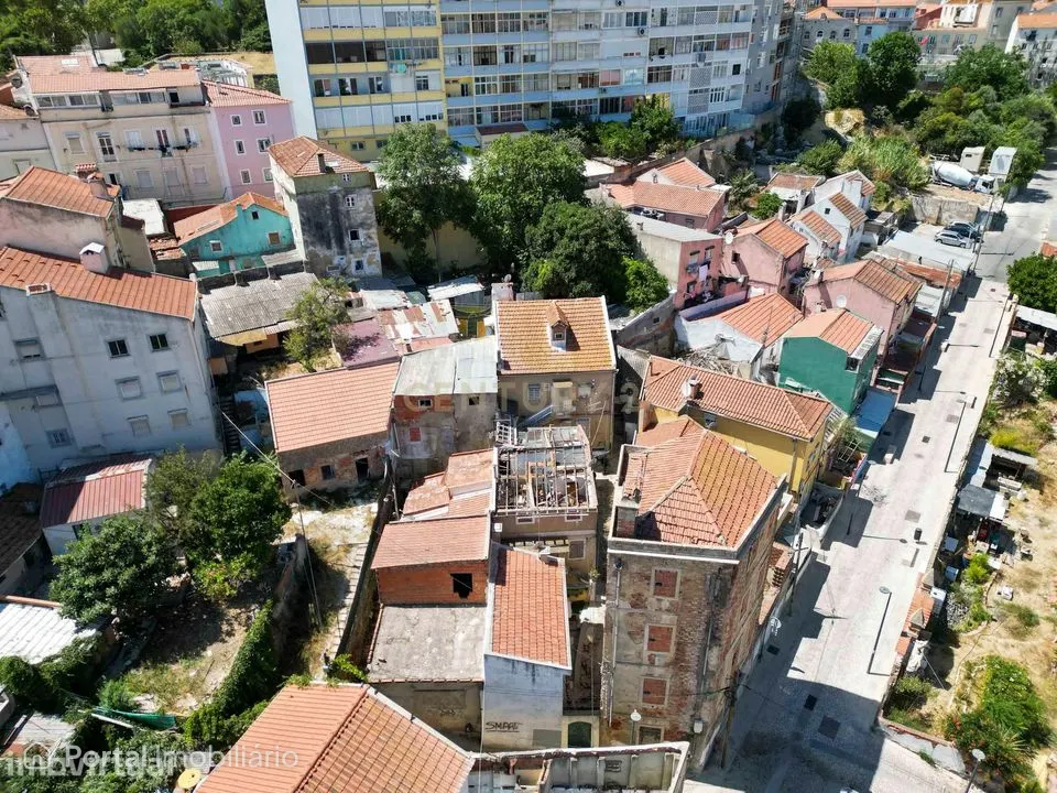Terreno Urbano em São Vicente, Lisboa - Oportunidade Única