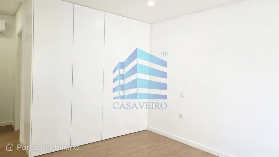 Apartamento T1 +1 no centro de Esgueira