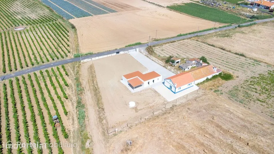 2-bedroom house for sale in São Pedro da Cadeira