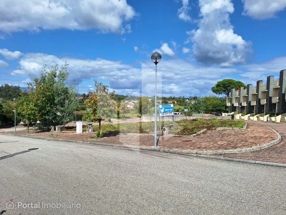 Lote de Terreno Venda em Molelos,Tondela