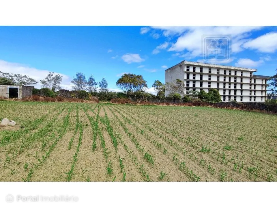 VENDA de TERRENO com potencial para construção - São José, Ponta De...