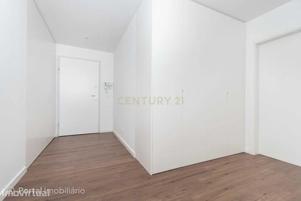 Apartamento T2 Urbanização Neudel na Amadora, a estrear