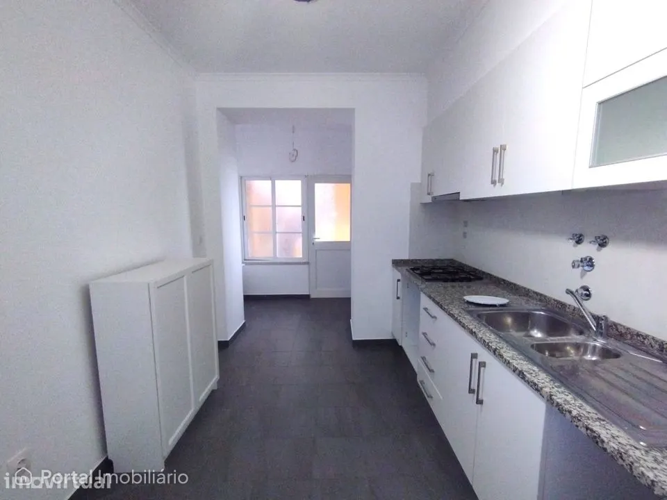 Apartamento T3 Remodelado no Centro de Torres Vedras