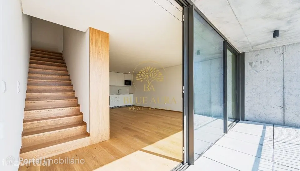 Apartamento T3 Duplex com Área Extra de 24m²