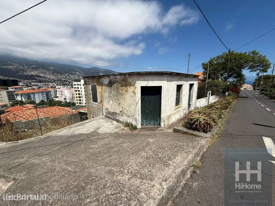 Moradia para reabilitação em São Martinho, Funchal