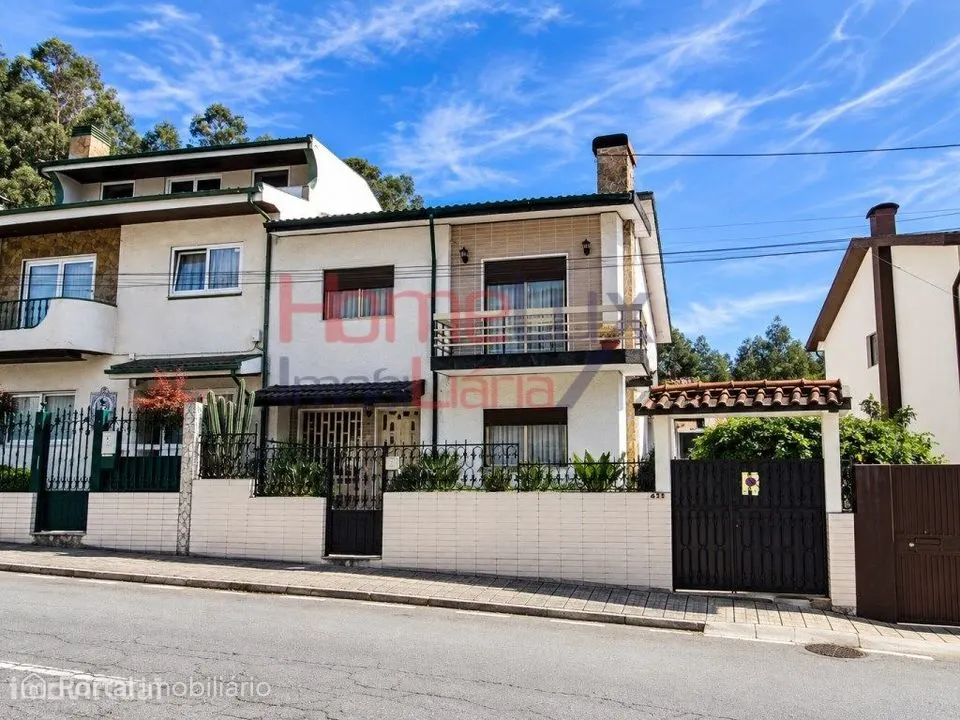 Moradia T4 em Fânzeres