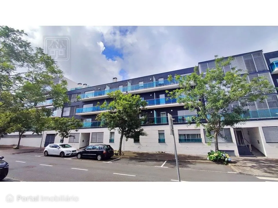 Arrendamento apartamento T3 | Condomínio fechado | São Sebastião, p...