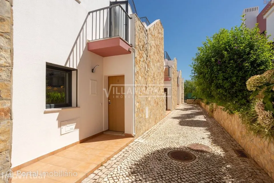 Fantástica Moradia T3 Totalmente Remodelada com Rooftop e Piscina na G