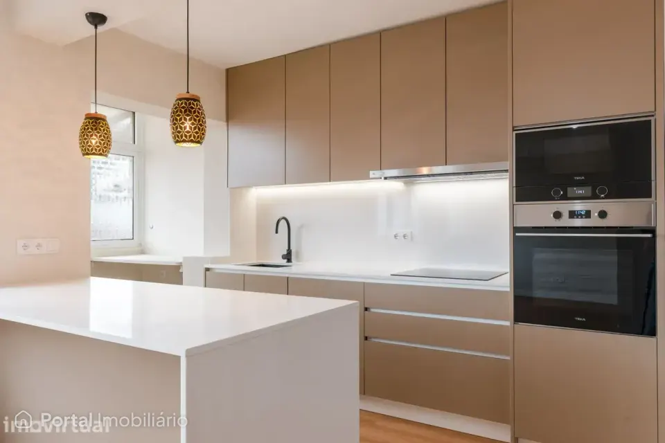 4-bedroom apartment for sale in Ramalde