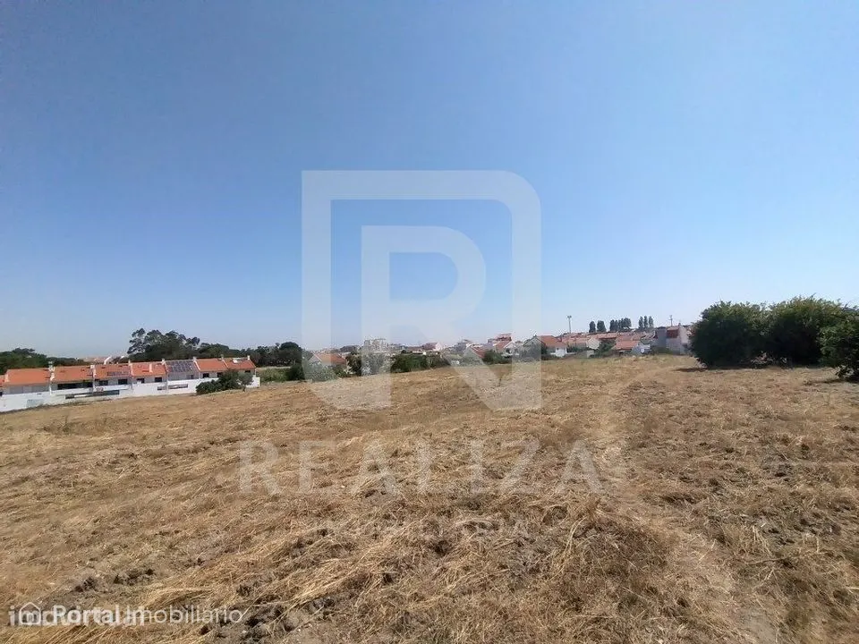 Terreno em Foros de Amora