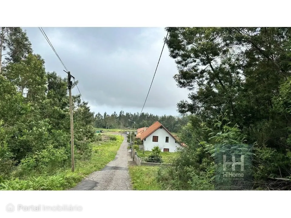 Terreno rústico no Santo da Serra com 13.920 m2 para construção de ...