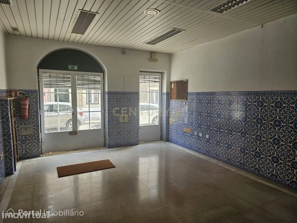 Loja para Arrendamento em Belém – 175 m2 (2 Pisos)