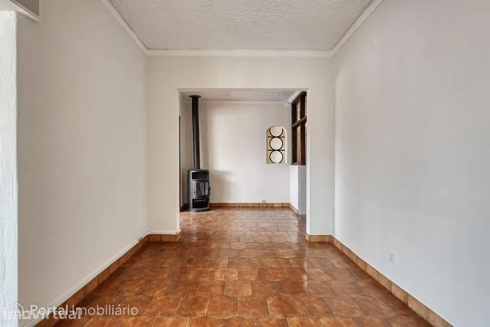 Apartamento T2+1 no 8º Andar com Varanda | Setúbal, S. Sebastião