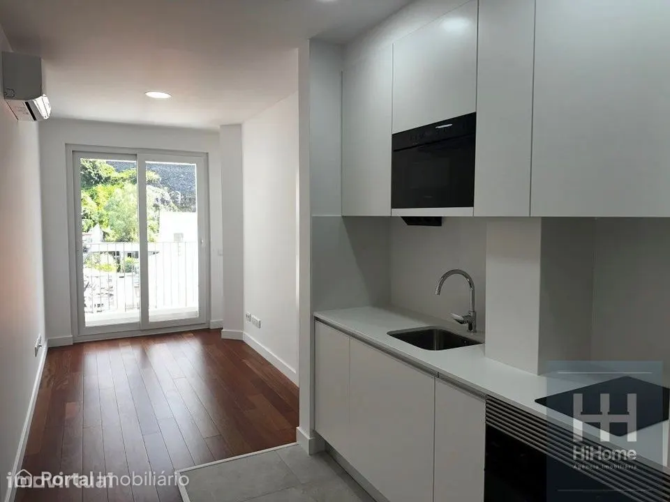 Apartamento T1 na Rua da Carreira, Funchal