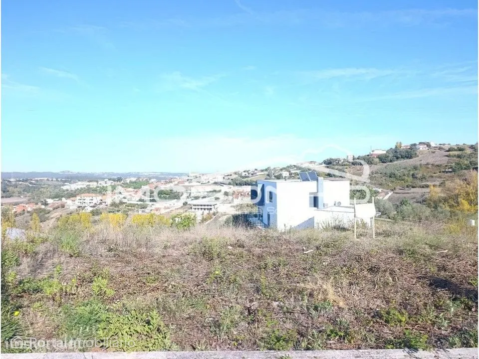Terreno para Construção com Vista Fantástica e Desafogada
