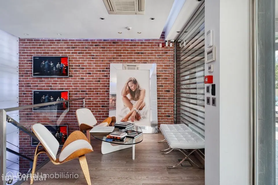 Espaço Comercial em Excelentes Condições em Carnide