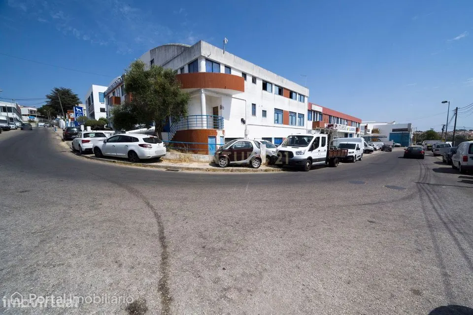 Armazém com 360 m2