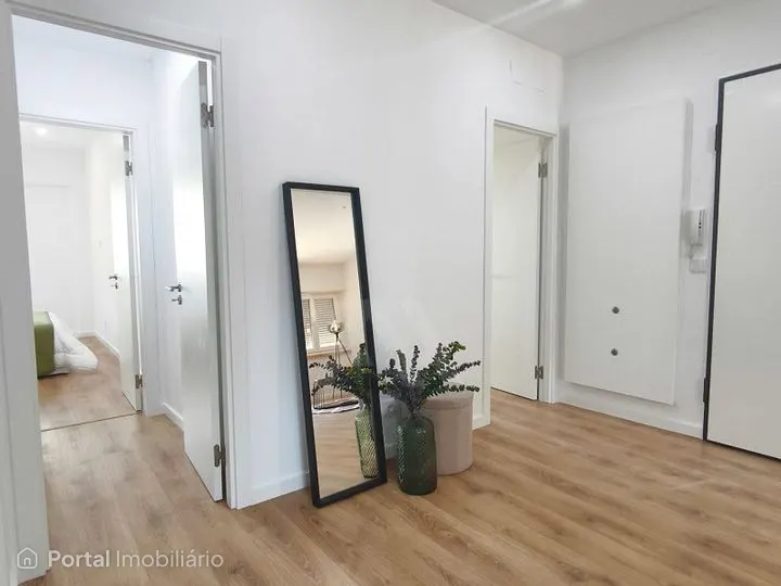 Descubra este apartamento T3 que combina espaços generosos