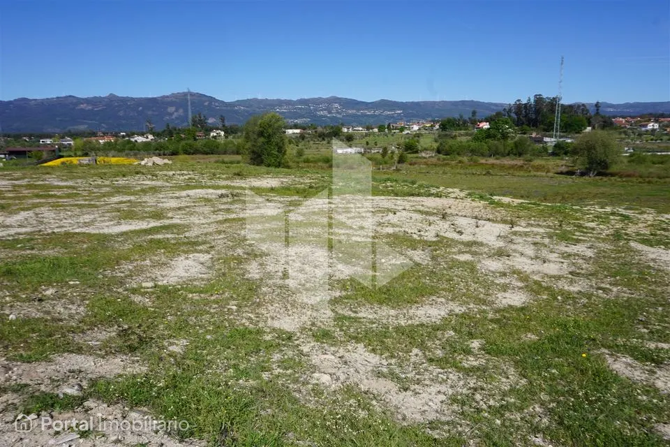Lote de Terreno Venda em Molelos,Tondela