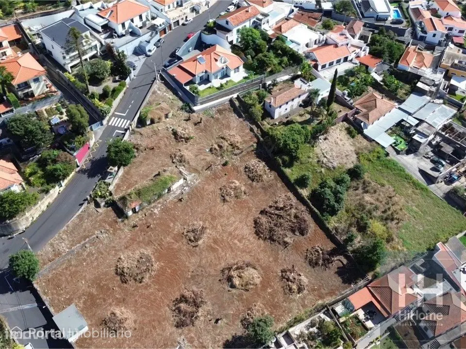 Terreno com 6.090 m² no Funchal, com excelente vista mar e cidade