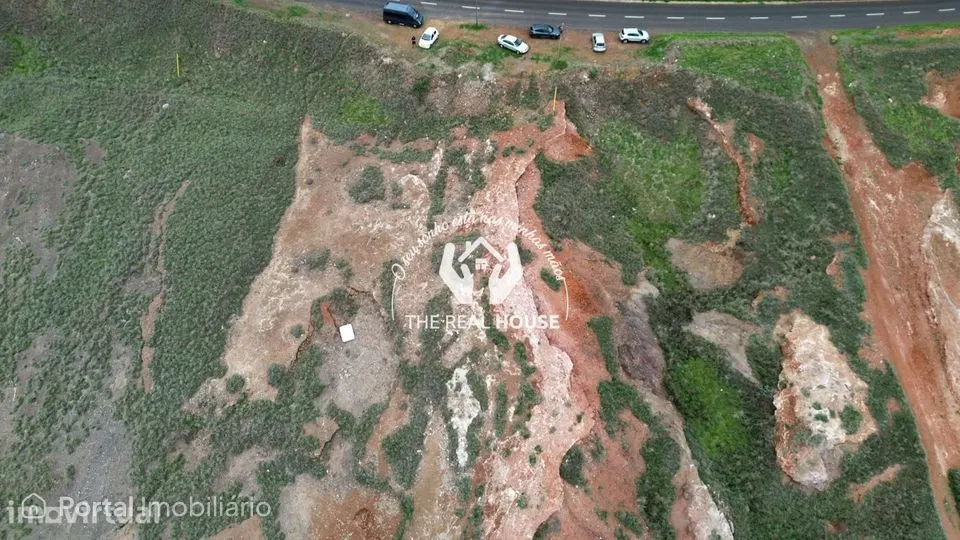 Terreno em Zona Exclusiva e Luxuosa do Caniçal