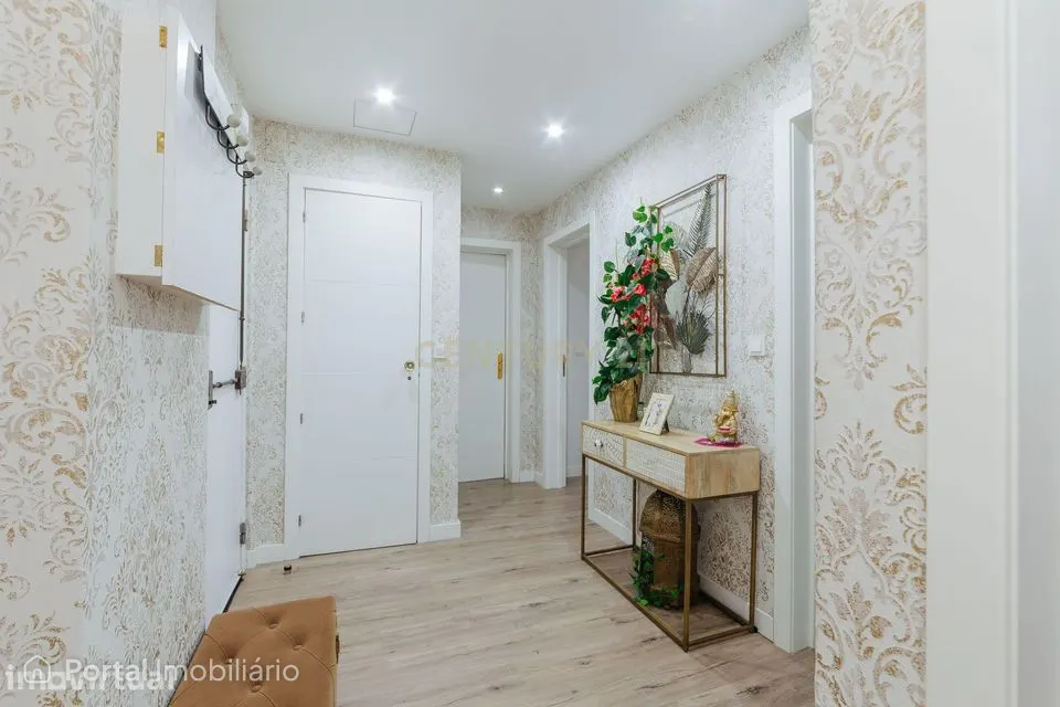 Apartamento T2 Remodelado em Sacavém