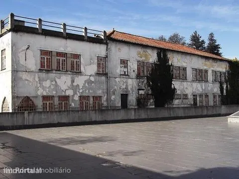 House for sale in Nelas