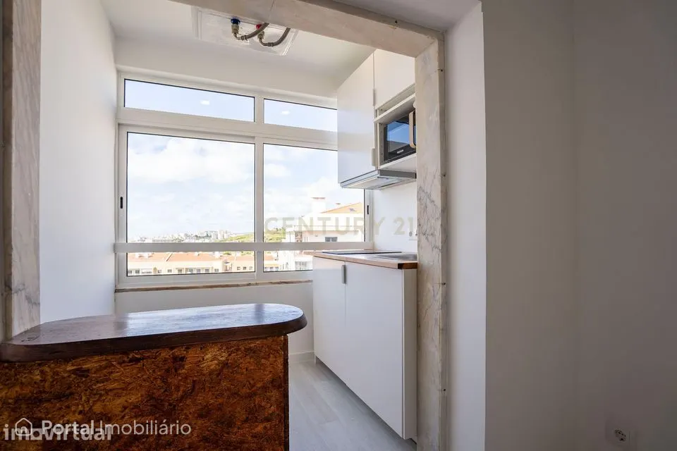 Estudios |Apartamento Renovado em Mina de Água, Amadora - 5 Quartos