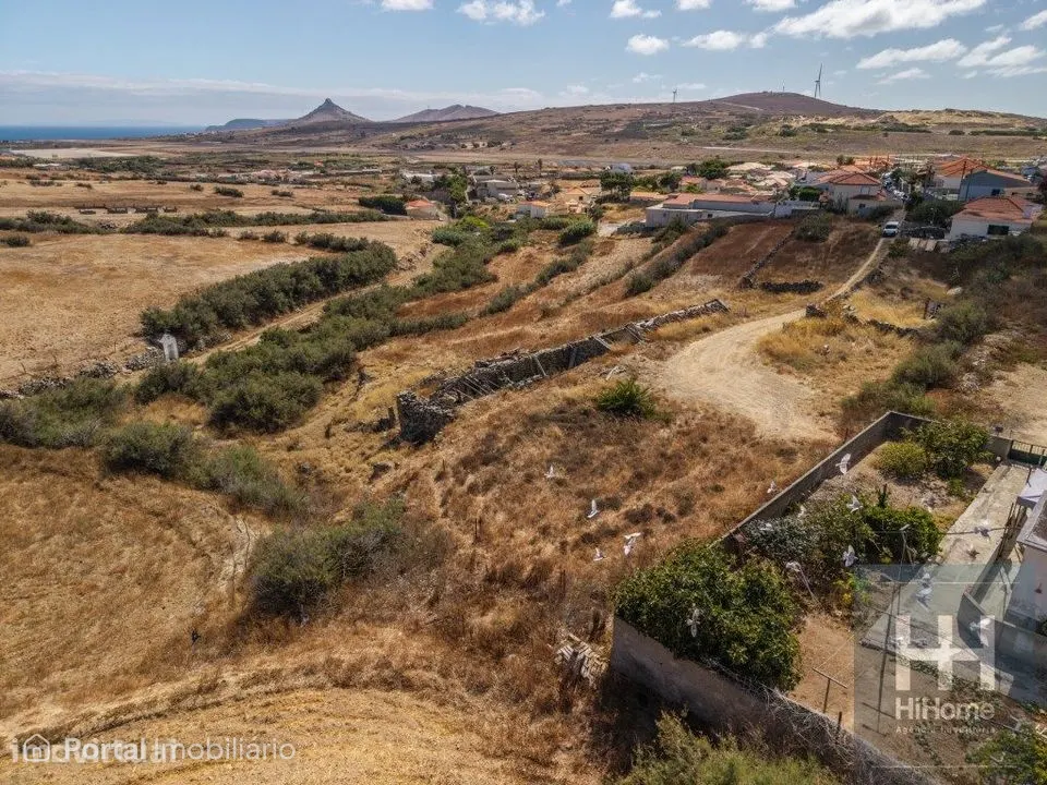 Terreno com ruína no Sitio da Camacha, na Ilha do Porto Santo