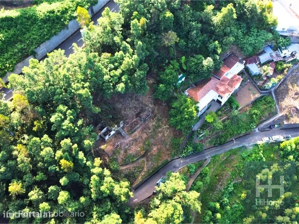 Lote de terreno misto com 870 m2 nas Lajinhas no Monte