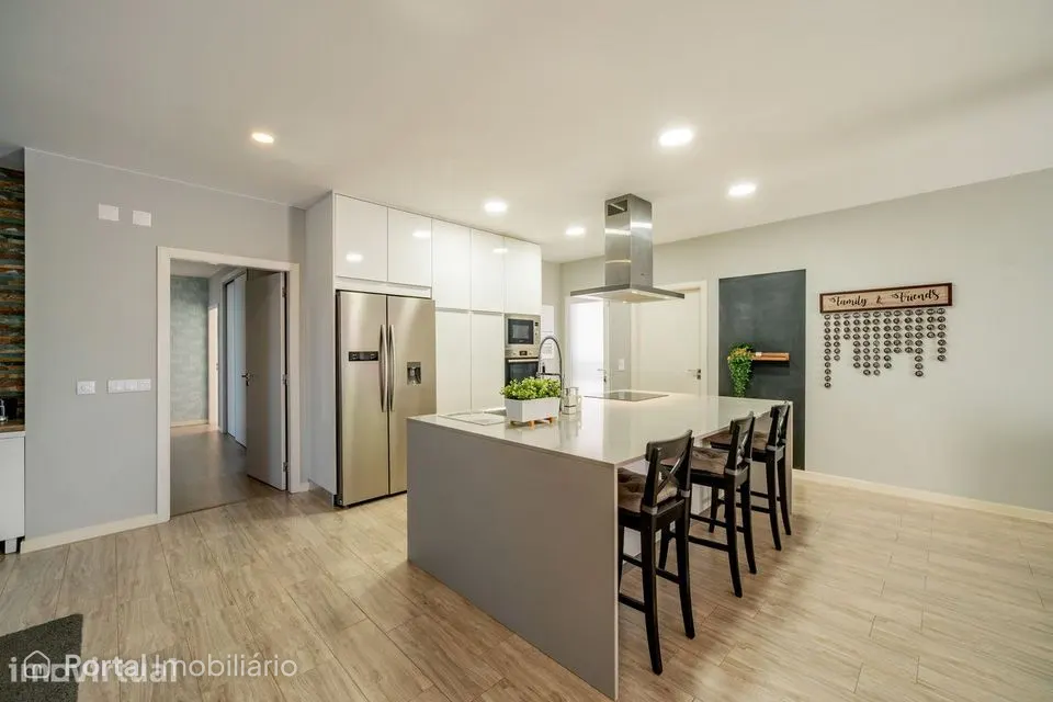 4-bedroom house for sale in Campelos e Outeiro da Cabeça