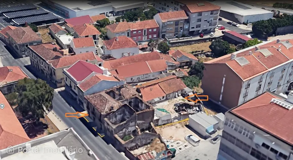 Oportunidade Única em Vialonga: 2 Prédios Urbanos com Elevado Potencial de Reabilitação