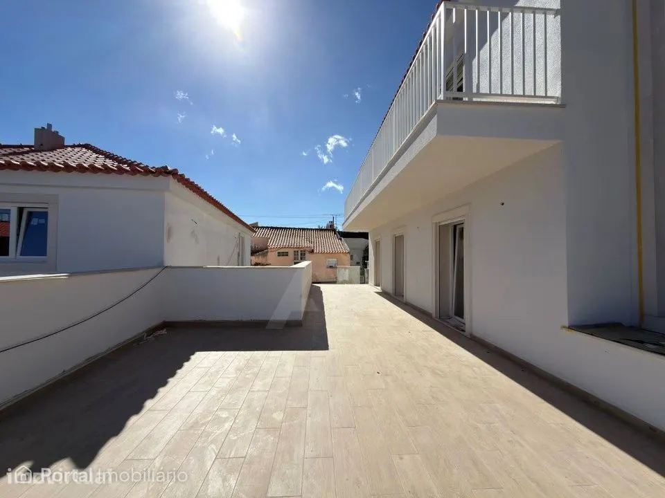 Apartamento T3 novo em Alcoitão com terraço, jacuzzi e garagem