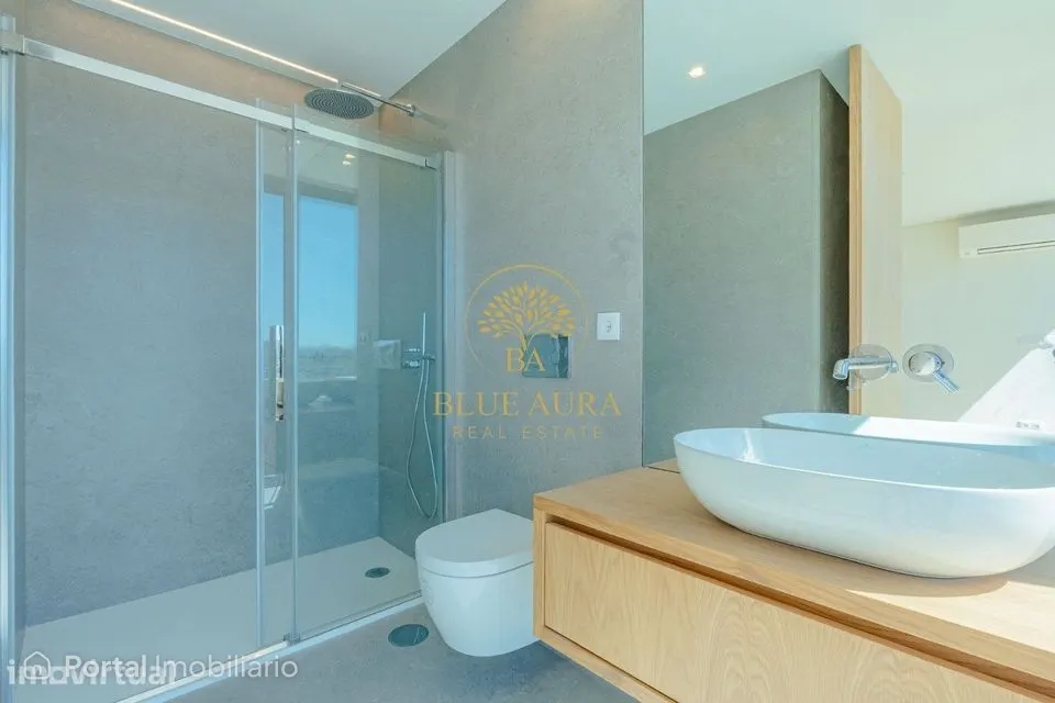 Apartamento T3 Duplex Novo com Vista Rio