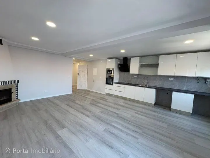 4-bedroom apartment for sale in Amora