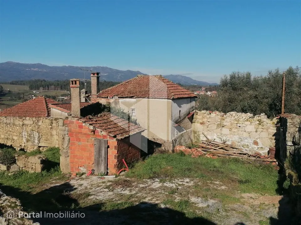 Moradia Devoluta T2 Venda em Vilar de Besteiros e Mosteiro de Fráguas,Tondela