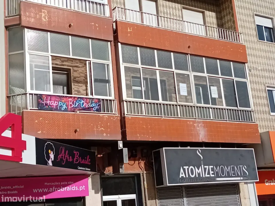 Imóvel Comercial em Agualva para Arrendar