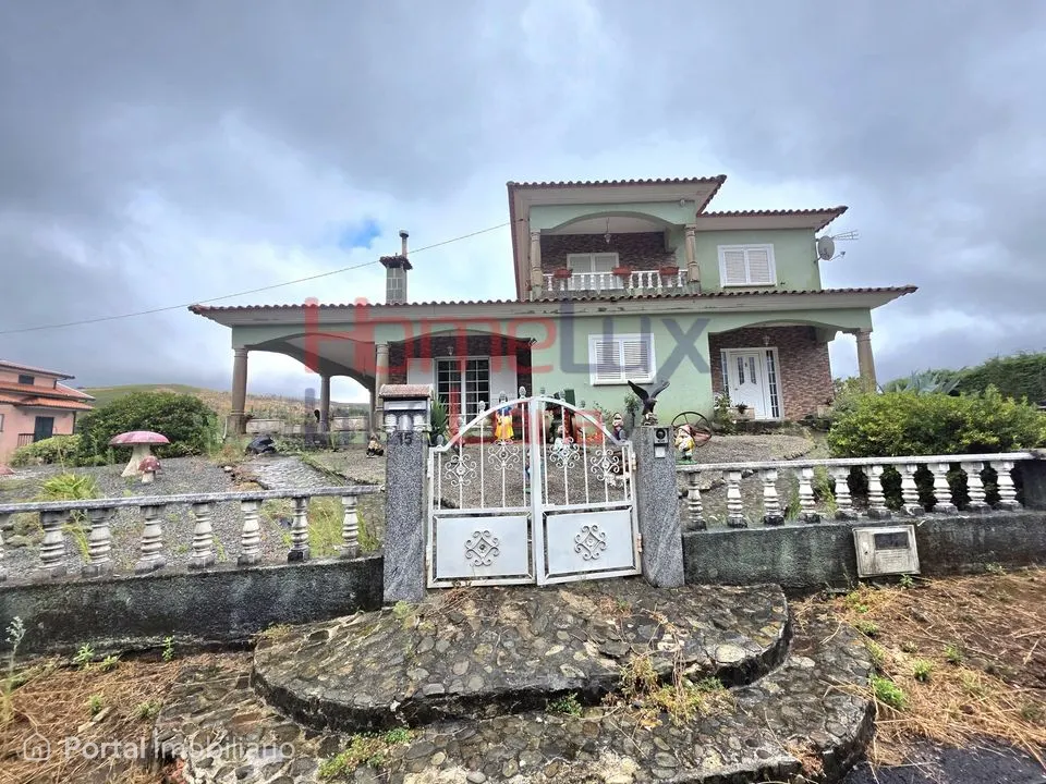 5-bedroom house for sale in Mões