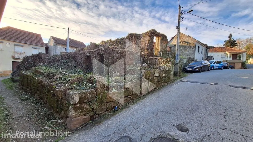 Moradia Devoluta T0 Venda em Mouraz e Vila Nova da Rainha,Tondela