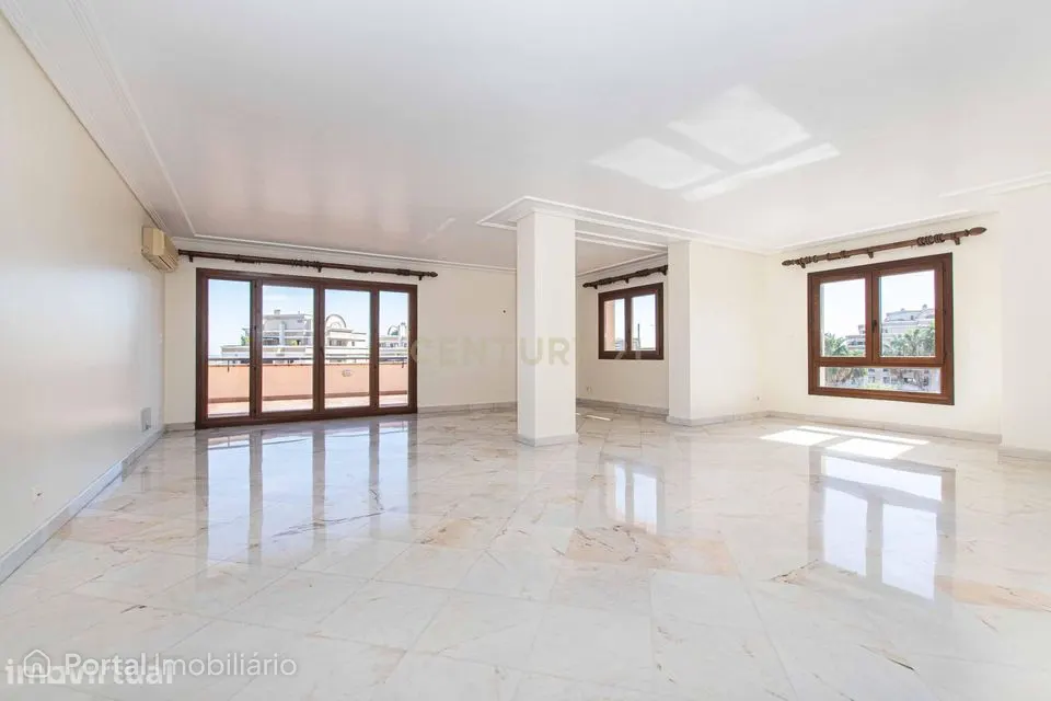 3-bedroom apartment for rent in Sacavém e Prior Velho