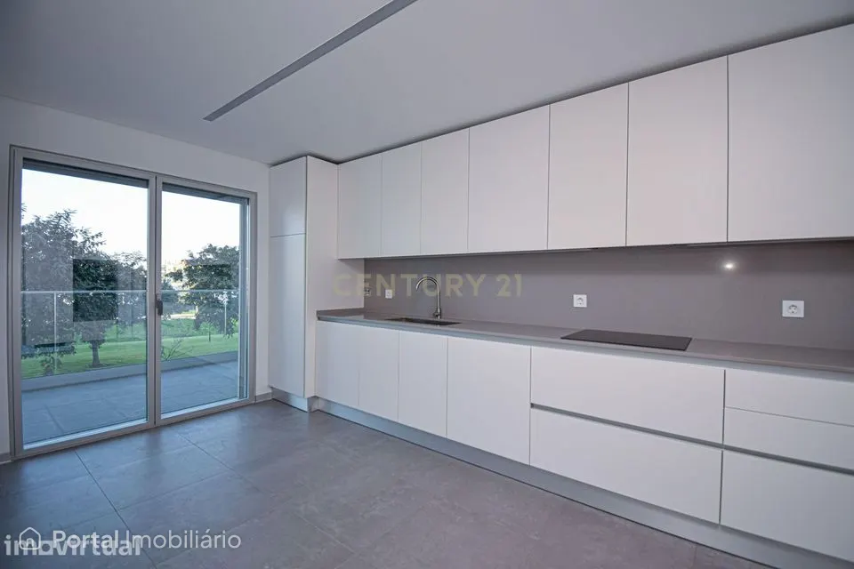 Apartamento T2 em Empreendimento Varandas da Torre em Carcavelos (Nova