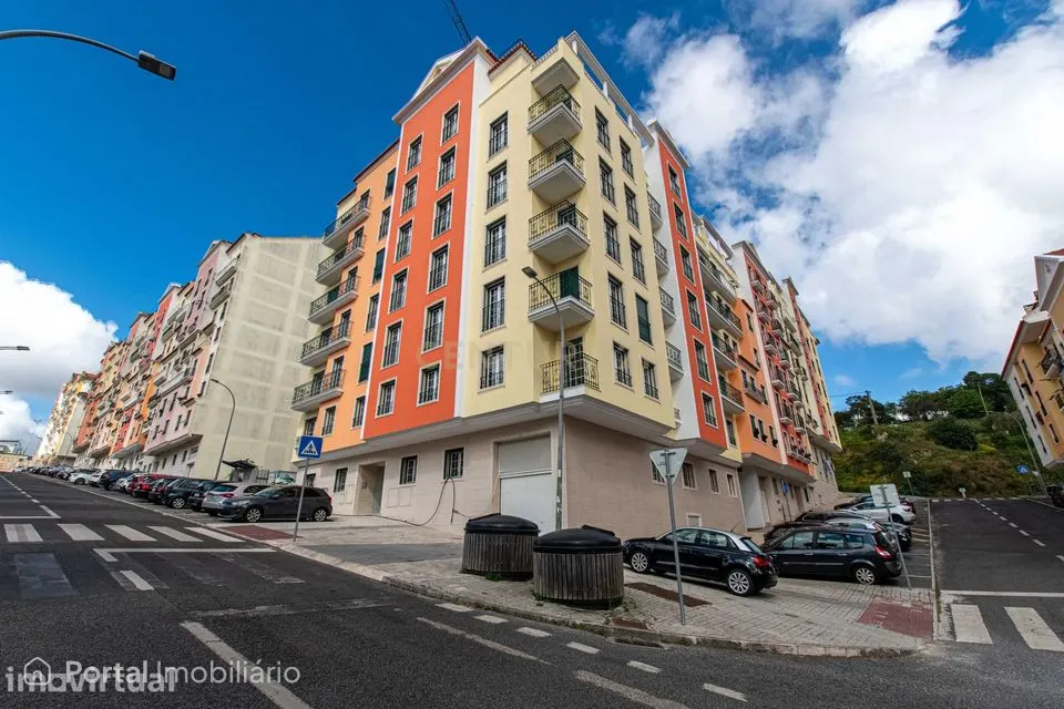 Apartamento T3 Urbanização Neudel na Amadora, a estrear