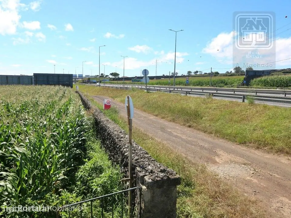 VENDA de TERRENO com potencial para Construção - São José, Ponta De...