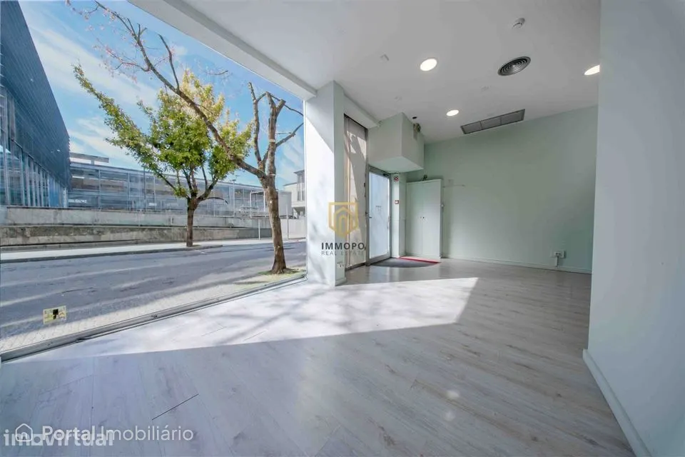 Loja , Porto, Matosinhos / Venda / 205.000€