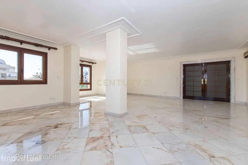 3-bedroom apartment for rent in Sacavém e Prior Velho