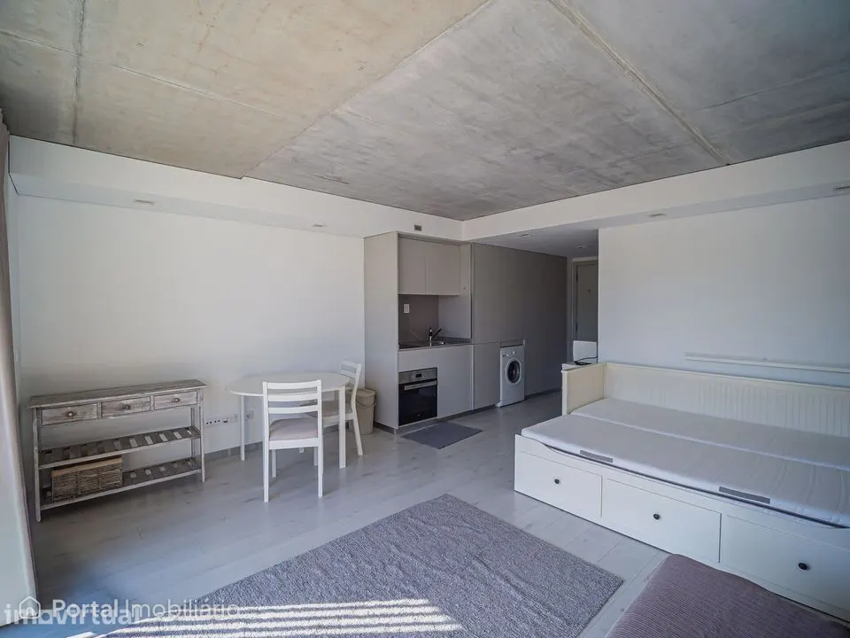Apartamento T0 mobilado com lugar de garagem, Forca, Aveiro